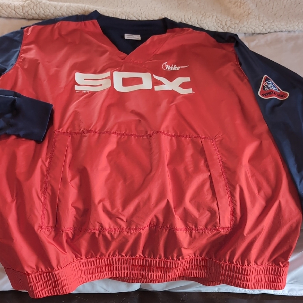 NWOT Nike Chicago White SOX Pullover